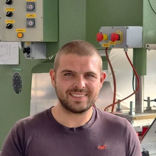 Attilio Petrosino nel laboratorio Politeli